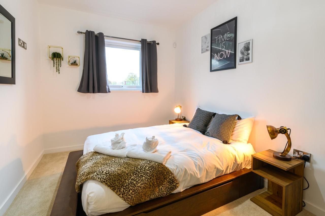 Comfy & Homely 2Bed Apartment - 5 Star Location Manchester Exterior photo